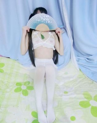 抱着娇妻让粗大玩3p在线观看_720动漫免费观看