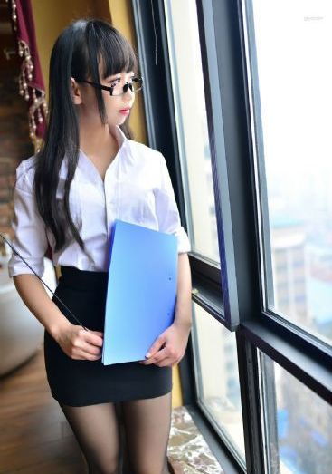 在众人面前被强制侵犯bd_4K电影在线观看