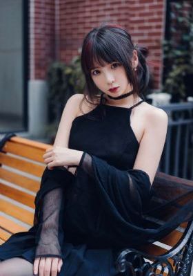 虚构安娜_免费高清在线观看